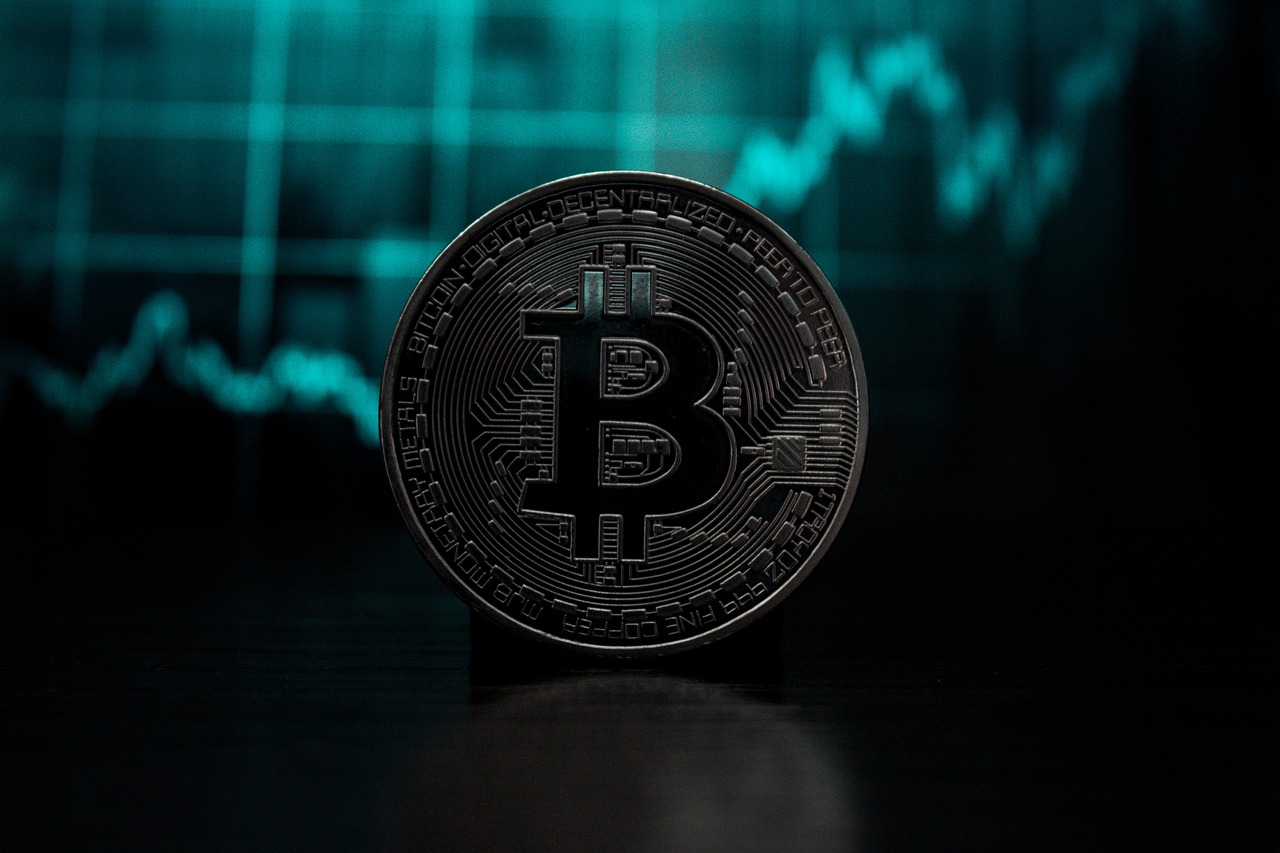 马斯克回归特斯拉、减少DOGE工作！TSLA与狗狗币双双暴涨