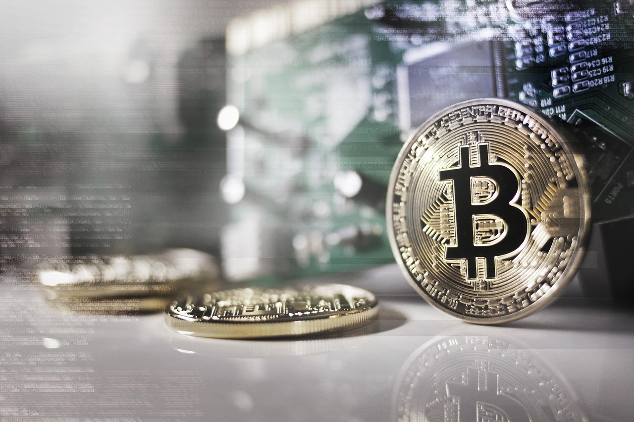 余弦：Hyperliquid上50倍杠杆巨鲸再以452万USDC做多ETH！爆仓价1391美元
